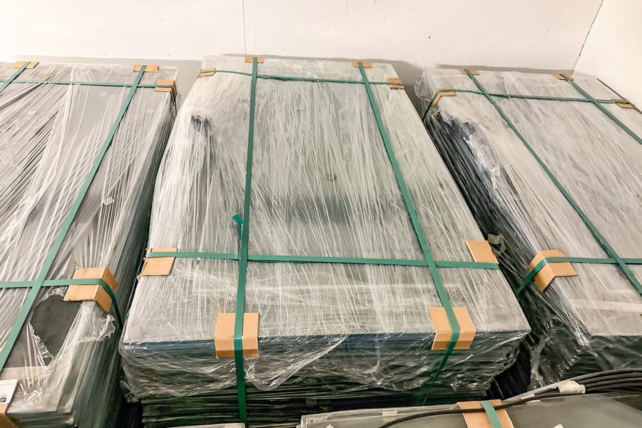 Palette mit Glas-Glas-PV Modulen Wuxi EVO New Energy Tech